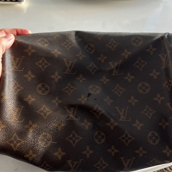 LV speedy bag 30 great condition - gently used with locks and dust bag. - Picture 5 of 10